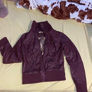 Do Sono maroon leather jacket